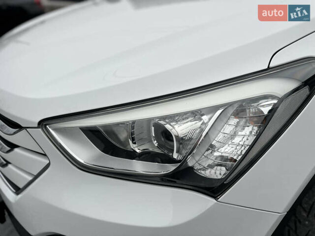 Білий Хендай Санта Фе, об'ємом двигуна 2.2 л та пробігом 124 тис. км за 18700 $, фото 31 на Automoto.ua