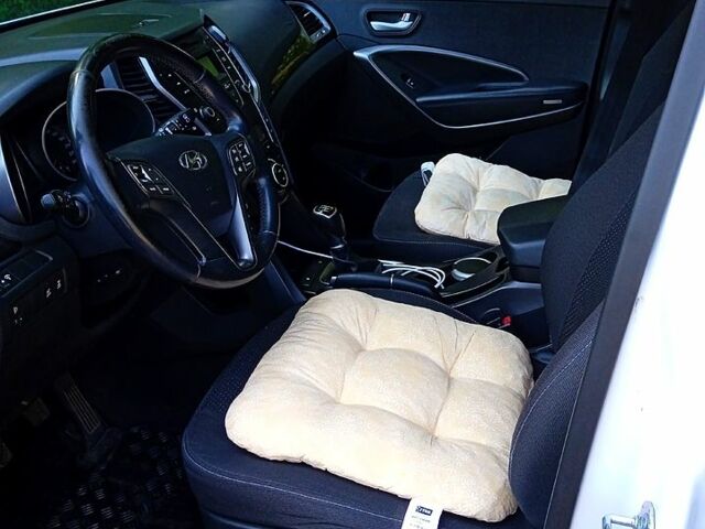 Хендай Санта Фе 2013 в Изюме на Automoto.ua Белый Хендай Санта Фе, объемом двигателя 2.2 л и пробегом 150 тыс. км за 19800 $, фото 3 на Automoto.ua