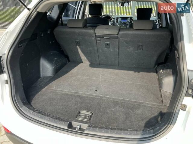 Білий Хендай Санта Фе, об'ємом двигуна 2.36 л та пробігом 249 тис. км за 14950 $, фото 11 на Automoto.ua