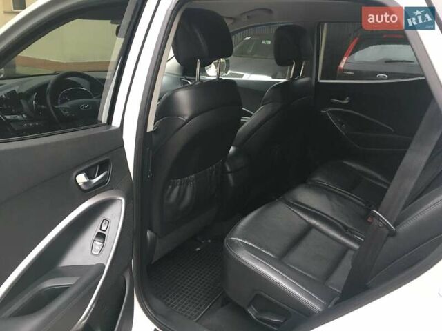 Белый Хендай Санта Фе, объемом двигателя 2.2 л и пробегом 160 тыс. км за 19900 $, фото 28 на Automoto.ua