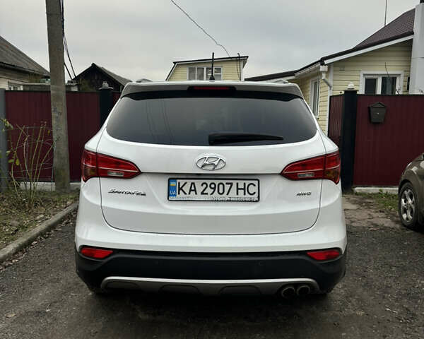 Белый Хендай Санта Фе, объемом двигателя 2.36 л и пробегом 193 тыс. км за 16800 $, фото 6 на Automoto.ua