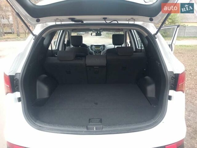 Белый Хендай Санта Фе, объемом двигателя 2.2 л и пробегом 124 тыс. км за 16500 $, фото 26 на Automoto.ua