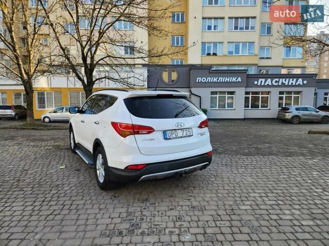Белый Хендай Санта Фе, объемом двигателя 2.2 л и пробегом 250 тыс. км за 14150 $, фото 3 на Automoto.ua