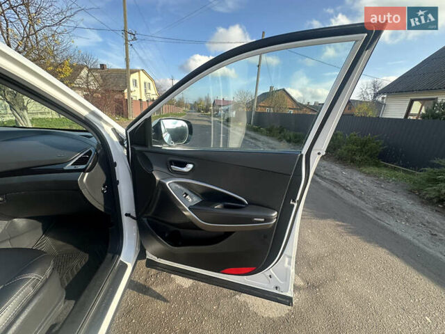 Белый Хендай Санта Фе, объемом двигателя 2.2 л и пробегом 123 тыс. км за 17300 $, фото 45 на Automoto.ua