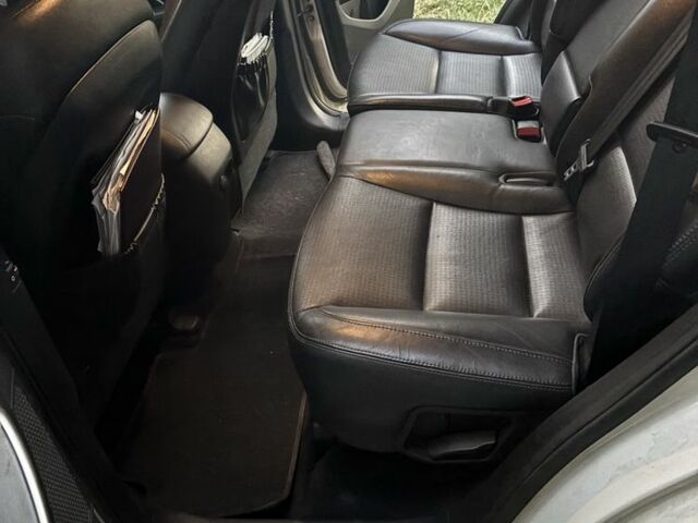 Хендай Санта Фе 2013 в Черновцах на Automoto.ua Белый Хендай Санта Фе, объемом двигателя 2.2 л и пробегом 235 тыс. км за 12432 $, фото 1 на Automoto.ua