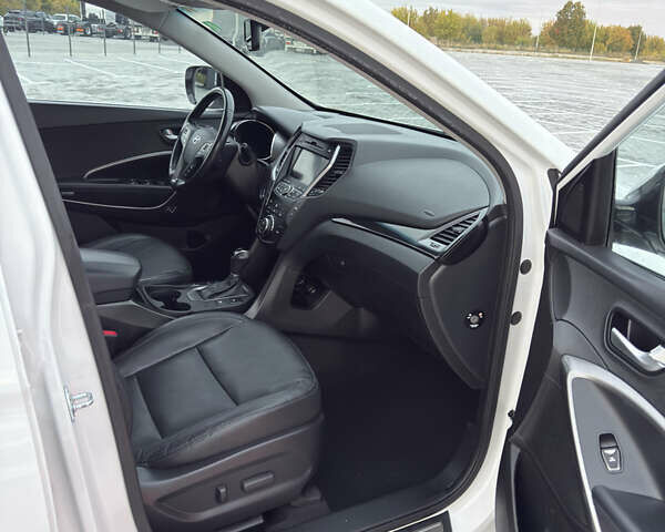 Белый Хендай Санта Фе, объемом двигателя 2.2 л и пробегом 184 тыс. км за 17399 $, фото 23 на Automoto.ua