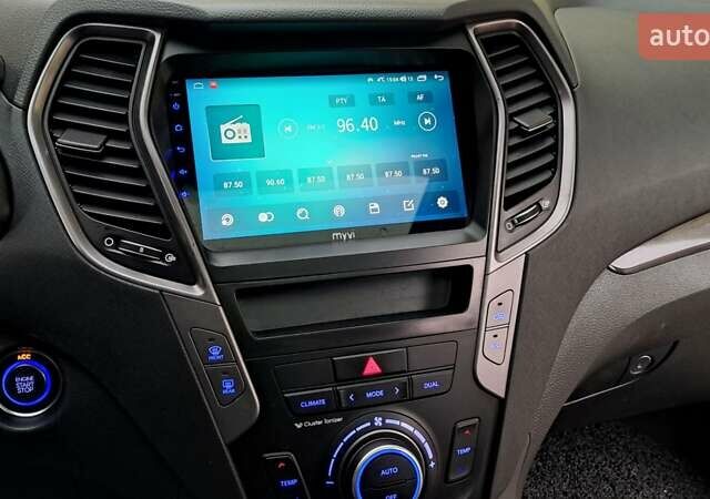 Белый Хендай Санта Фе, объемом двигателя 2 л и пробегом 183 тыс. км за 17300 $, фото 10 на Automoto.ua