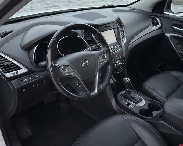 Белый Хендай Санта Фе, объемом двигателя 2.2 л и пробегом 184 тыс. км за 17399 $, фото 15 на Automoto.ua