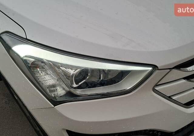 Белый Хендай Санта Фе, объемом двигателя 2 л и пробегом 183 тыс. км за 17300 $, фото 24 на Automoto.ua