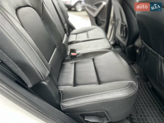 Білий Хендай Санта Фе, об'ємом двигуна 2.2 л та пробігом 124 тис. км за 18700 $, фото 68 на Automoto.ua