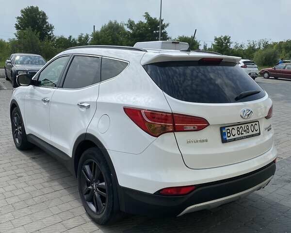 Белый Хендай Санта Фе, объемом двигателя 2.2 л и пробегом 214 тыс. км за 23000 $, фото 4 на Automoto.ua