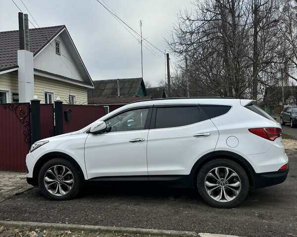 Белый Хендай Санта Фе, объемом двигателя 2.36 л и пробегом 193 тыс. км за 16800 $, фото 4 на Automoto.ua