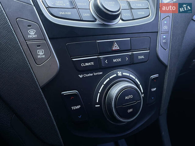 Білий Хендай Санта Фе, об'ємом двигуна 2 л та пробігом 223 тис. км за 17900 $, фото 23 на Automoto.ua