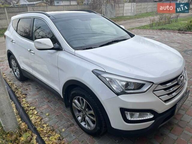Белый Хендай Санта Фе, объемом двигателя 2.36 л и пробегом 177 тыс. км за 13000 $, фото 3 на Automoto.ua
