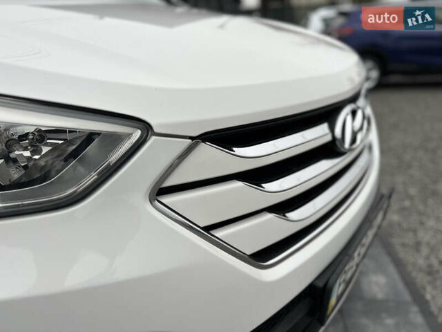 Білий Хендай Санта Фе, об'ємом двигуна 2.2 л та пробігом 124 тис. км за 18700 $, фото 30 на Automoto.ua