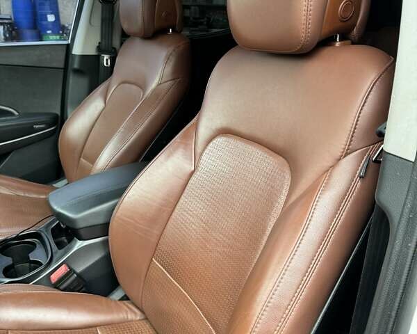 Белый Хендай Санта Фе, объемом двигателя 2 л и пробегом 160 тыс. км за 14500 $, фото 27 на Automoto.ua