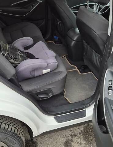 Білий Хендай Санта Фе, об'ємом двигуна 2.2 л та пробігом 212 тис. км за 16500 $, фото 15 на Automoto.ua
