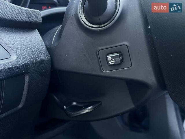 Білий Хендай Санта Фе, об'ємом двигуна 2 л та пробігом 223 тис. км за 17900 $, фото 16 на Automoto.ua