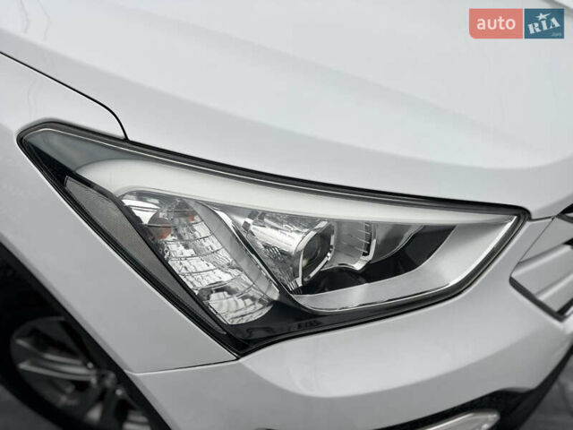 Білий Хендай Санта Фе, об'ємом двигуна 2.2 л та пробігом 124 тис. км за 18700 $, фото 29 на Automoto.ua