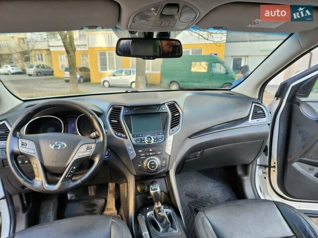 Белый Хендай Санта Фе, объемом двигателя 2.2 л и пробегом 250 тыс. км за 14150 $, фото 12 на Automoto.ua