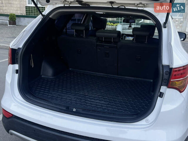 Білий Хендай Санта Фе, об'ємом двигуна 2 л та пробігом 223 тис. км за 17900 $, фото 11 на Automoto.ua