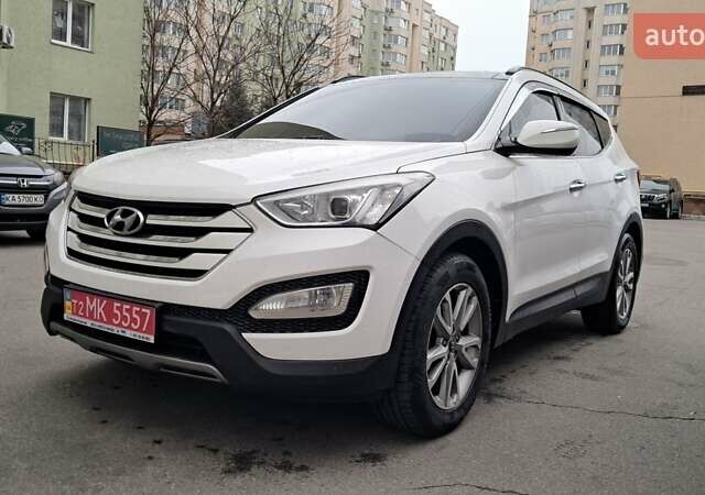 Белый Хендай Санта Фе, объемом двигателя 2 л и пробегом 183 тыс. км за 17300 $, фото 1 на Automoto.ua