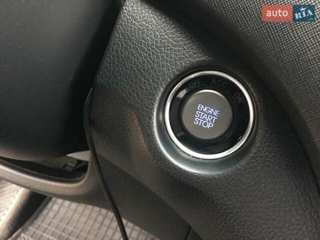 Белый Хендай Санта Фе, объемом двигателя 2.2 л и пробегом 160 тыс. км за 19900 $, фото 39 на Automoto.ua