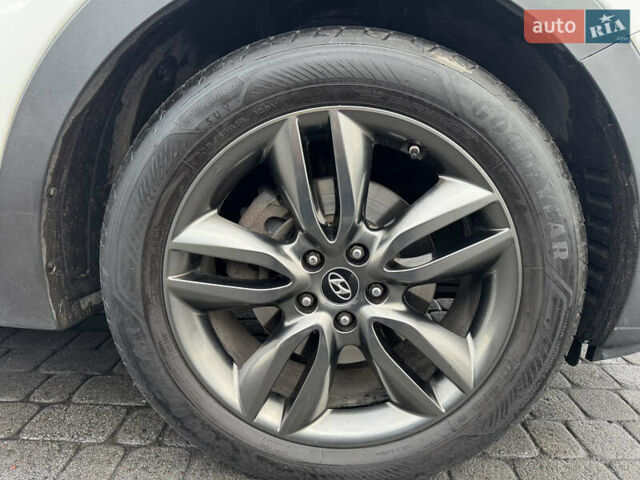 Білий Хендай Санта Фе, об'ємом двигуна 2.2 л та пробігом 185 тис. км за 17800 $, фото 41 на Automoto.ua