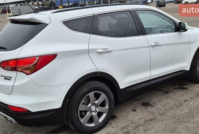 Білий Хендай Санта Фе, об'ємом двигуна 2.2 л та пробігом 212 тис. км за 16500 $, фото 3 на Automoto.ua