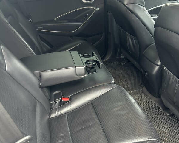 Белый Хендай Санта Фе, объемом двигателя 2.36 л и пробегом 193 тыс. км за 16800 $, фото 16 на Automoto.ua