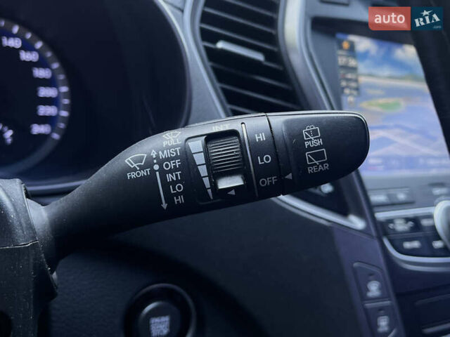 Білий Хендай Санта Фе, об'ємом двигуна 2 л та пробігом 223 тис. км за 17900 $, фото 19 на Automoto.ua