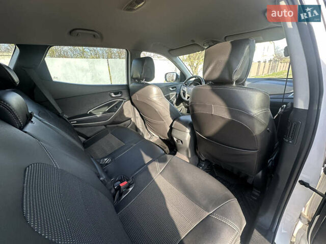 Белый Хендай Санта Фе, объемом двигателя 2.2 л и пробегом 123 тыс. км за 17300 $, фото 43 на Automoto.ua