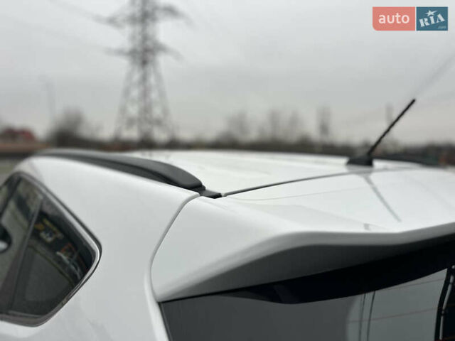 Білий Хендай Санта Фе, об'ємом двигуна 2.2 л та пробігом 124 тис. км за 18700 $, фото 43 на Automoto.ua