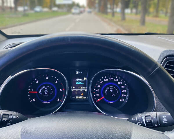 Хендай Санта Фе 2013 в Кривом Роге на Automoto.ua Белый Хендай Санта Фе, объемом двигателя 2.2 л и пробегом 103 тыс. км за 17000 $, фото 9 на Automoto.ua