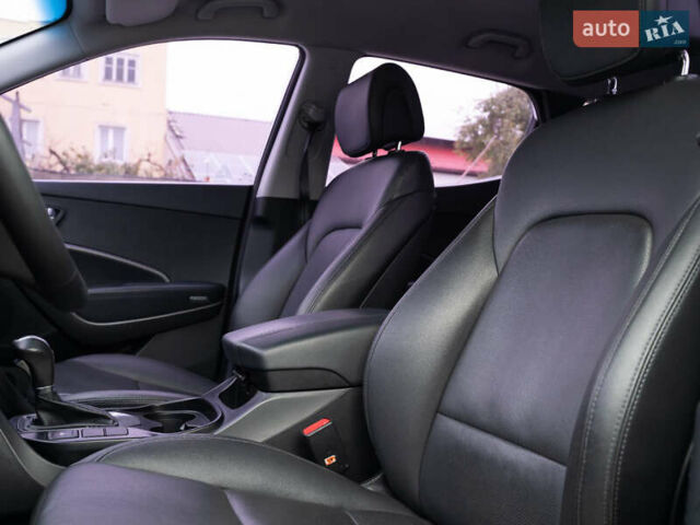 Хендай Санта Фе 2013 в Одессе на Automoto.ua Белый Хендай Санта Фе, объемом двигателя 2 л и пробегом 181 тыс. км за 15700 $, фото 31 на Automoto.ua