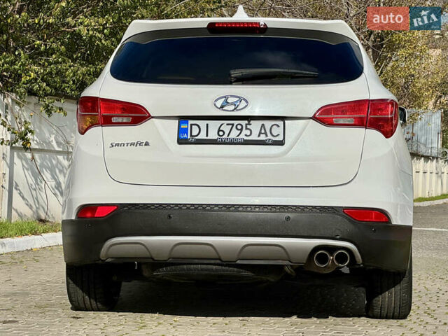 Белый Хендай Санта Фе, объемом двигателя 2 л и пробегом 185 тыс. км за 13500 $, фото 3 на Automoto.ua