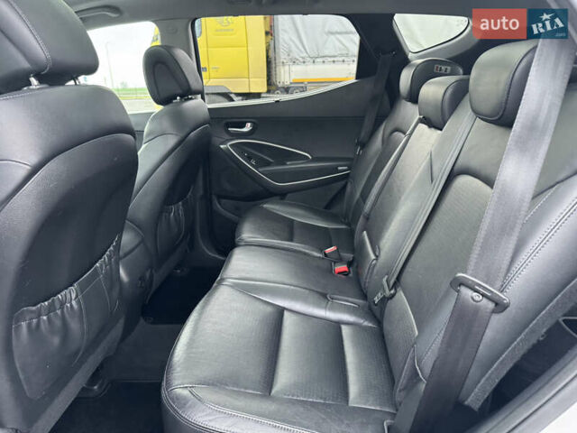 Білий Хендай Санта Фе, об'ємом двигуна 2.2 л та пробігом 185 тис. км за 17800 $, фото 31 на Automoto.ua