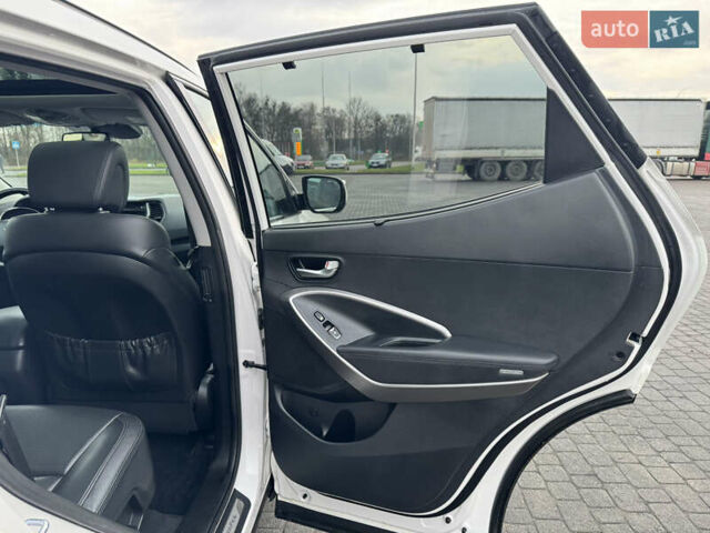 Білий Хендай Санта Фе, об'ємом двигуна 2.2 л та пробігом 185 тис. км за 17800 $, фото 34 на Automoto.ua