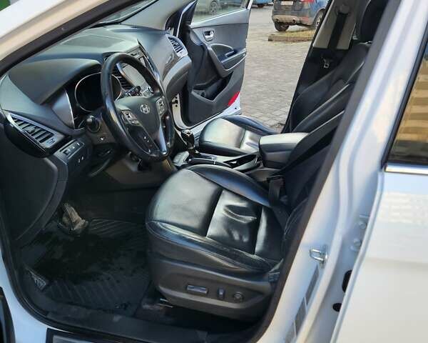 Белый Хендай Санта Фе, объемом двигателя 2.2 л и пробегом 250 тыс. км за 14150 $, фото 11 на Automoto.ua