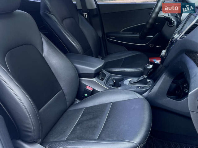 Білий Хендай Санта Фе, об'ємом двигуна 2 л та пробігом 223 тис. км за 17900 $, фото 29 на Automoto.ua