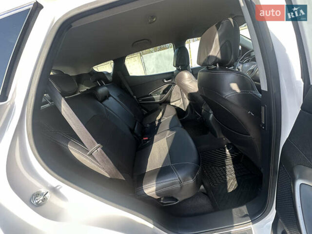 Белый Хендай Санта Фе, объемом двигателя 2.2 л и пробегом 123 тыс. км за 17300 $, фото 42 на Automoto.ua