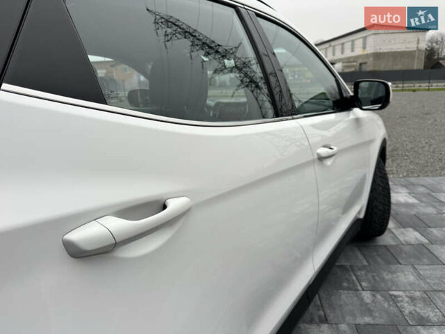 Білий Хендай Санта Фе, об'ємом двигуна 2.2 л та пробігом 124 тис. км за 18700 $, фото 38 на Automoto.ua