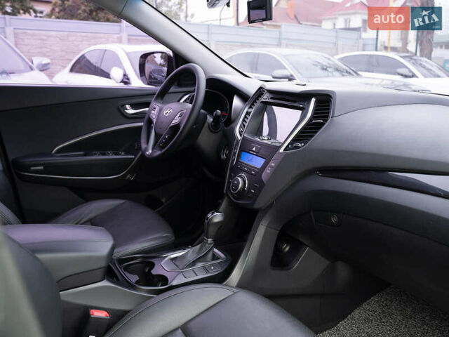 Хендай Санта Фе 2013 в Одессе на Automoto.ua Белый Хендай Санта Фе, объемом двигателя 2 л и пробегом 181 тыс. км за 15700 $, фото 17 на Automoto.ua