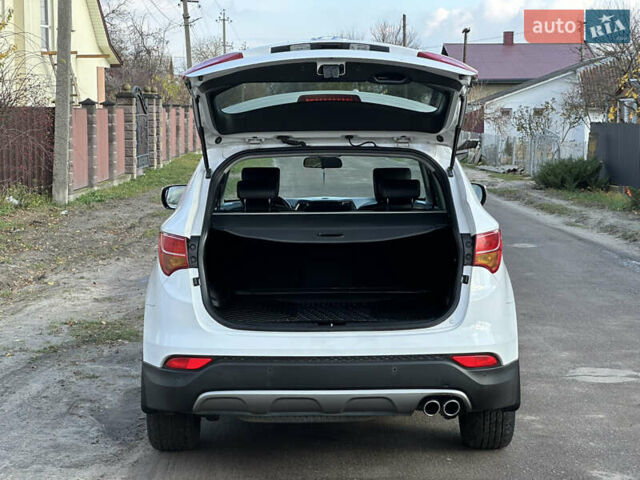 Белый Хендай Санта Фе, объемом двигателя 2.2 л и пробегом 123 тыс. км за 17300 $, фото 29 на Automoto.ua