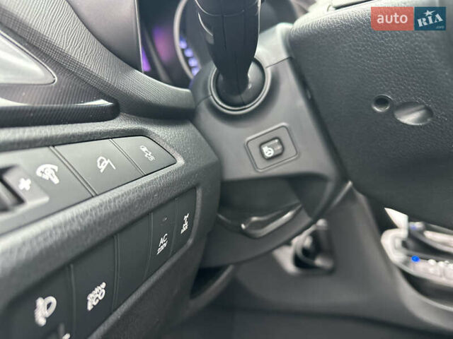 Білий Хендай Санта Фе, об'ємом двигуна 2.2 л та пробігом 124 тис. км за 18700 $, фото 48 на Automoto.ua