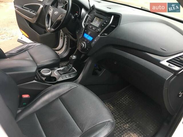 Белый Хендай Санта Фе, объемом двигателя 2.2 л и пробегом 160 тыс. км за 19900 $, фото 33 на Automoto.ua