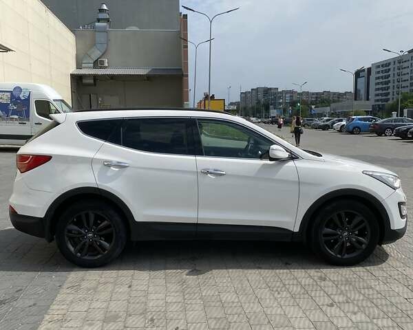 Белый Хендай Санта Фе, объемом двигателя 2.2 л и пробегом 214 тыс. км за 23000 $, фото 7 на Automoto.ua