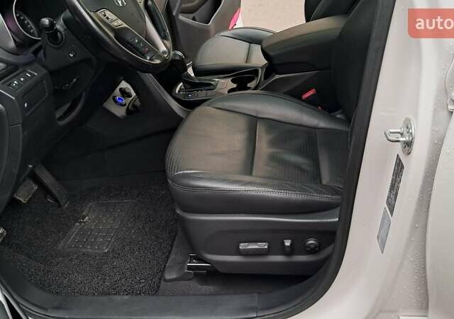 Белый Хендай Санта Фе, объемом двигателя 2 л и пробегом 183 тыс. км за 17300 $, фото 7 на Automoto.ua