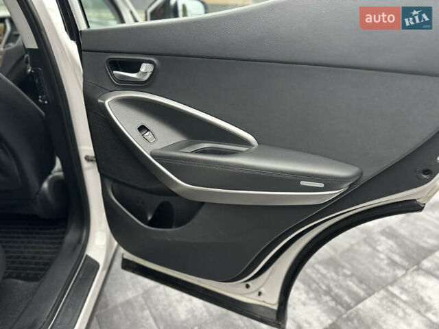 Білий Хендай Санта Фе, об'ємом двигуна 2.2 л та пробігом 124 тис. км за 18700 $, фото 67 на Automoto.ua