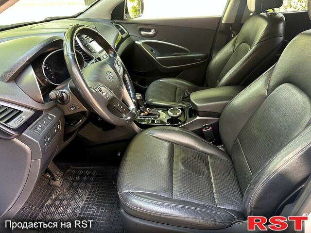 Білий Хендай Санта Фе, об'ємом двигуна 2.2 л та пробігом 72 тис. км за 18450 $, фото 5 на Automoto.ua